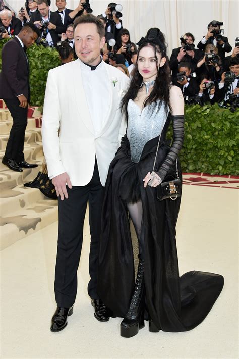 how did grimes and elon musk start dating